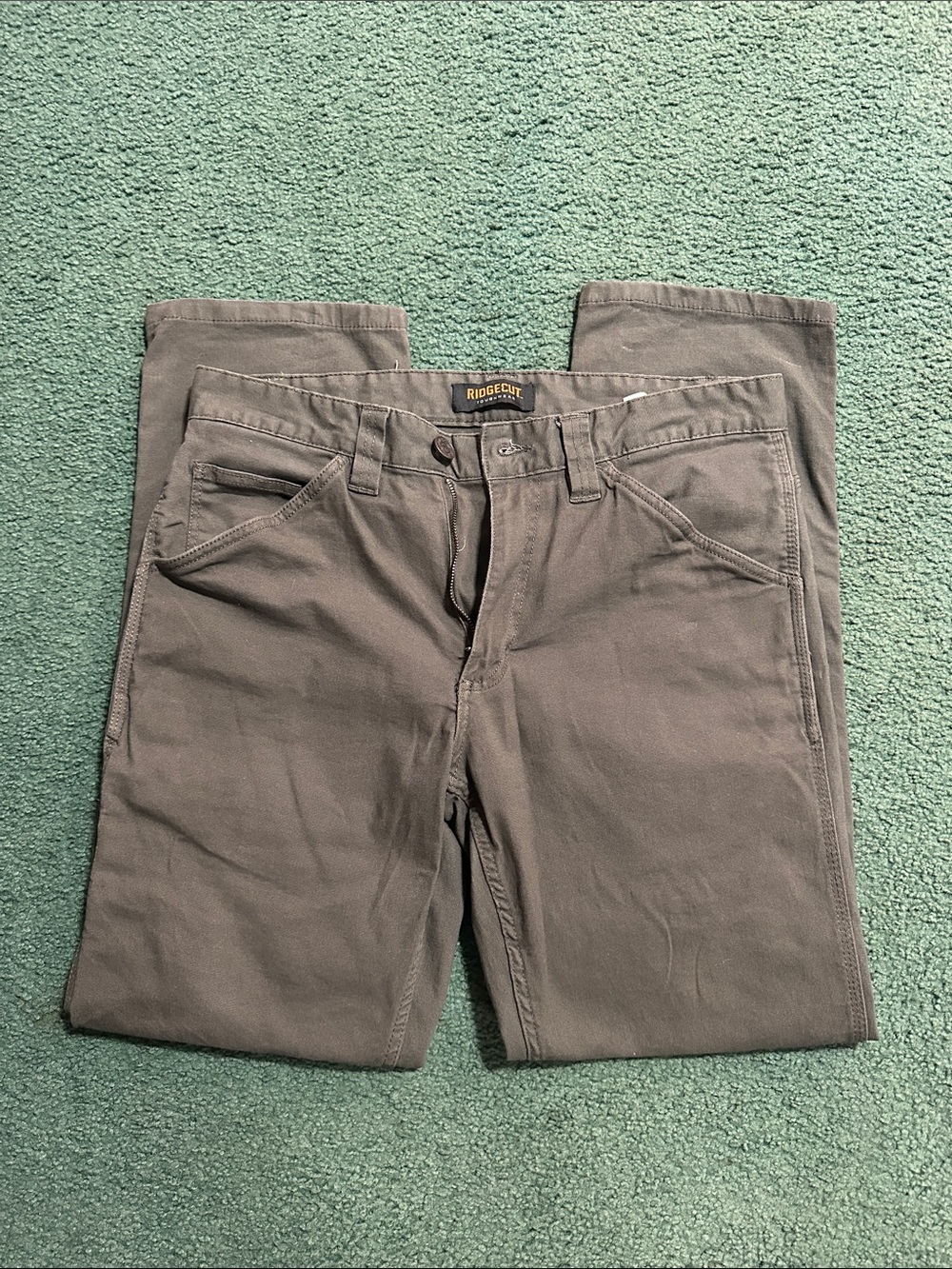 Ridgecut Men's Straight-Leg Jeans in Gray